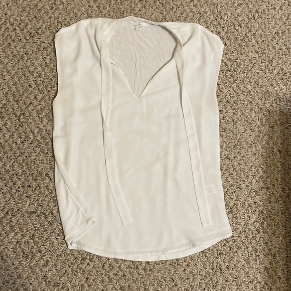 Small Camber & Grace white front tie blouse - Picture 1 of 3